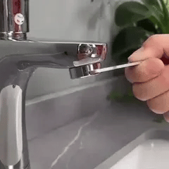 Grifo Giratorio Lavamanos - "Gira con estilo, lava con facilidad."